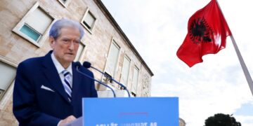 PD protestë ndryshe, Berisha: Platformë parlamentare para Kryeministrisë