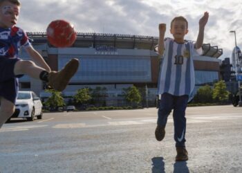 Kupa e Botës, çmimet e parkimit më të shtrenjta se çmimet e biletave të ndeshjeve