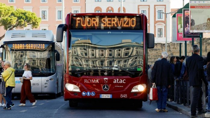 Itali  greva e transporteve paralizon vendin