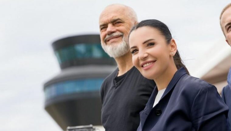 Pezullimi i Ballukut  qeveria  Ndërhyrje në ekzekutiv