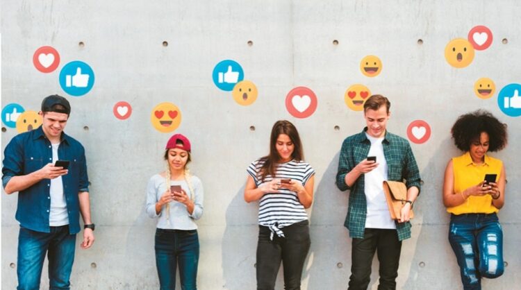 Australia ndalon rrjetet sociale për adoleshentët nën 16 vjeç