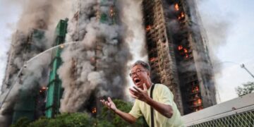 Thellohet bilanci nga zjarri në Hong Kong, shkon në 146 numri i viktimave