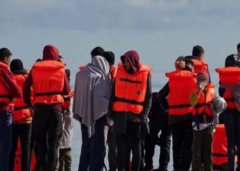 Emigrantët, qeveria britanike merr masa të reja shtrënguese