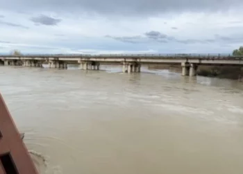 Moti i keq, niveli i ujit në lumin Vjosa rikthehet në pikën kritike
