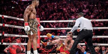 VIDEO/ Anthony Joshua hedh në tapet Jake Paul dhe fiton me ‘K.O.’