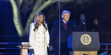 Krishtlindjet/Urimet dhe kritikat e Trump: E majta radikale do të shkatërrojë vendin