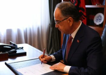 Begaj dekreton lirimin nga detyra të Ambasadorit të Shqipërisë në NATO