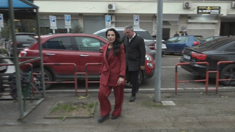 Gjykata Kushtetuese rikthen në detyrë Belinda Ballukun