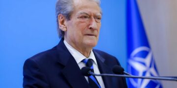 Berisha lexon rezolutën e IDU: Narko-shteti i Ramës rrezikon Shqipërinë dhe Europën