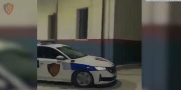 Elbasan/ Vëllai godet me thikë vëllain