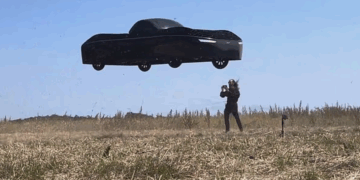 Nis prodhimi për makinën fluturuese, nga fantashkencë tashmë bëhet realitet