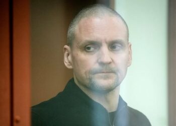 Udhëheqësi i opozitës ruse dënohet me gjashtë vjet burg