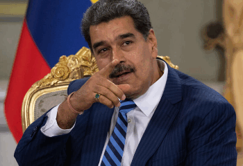Maduro: Venezuela gati të mbrohet teksa SHBA diskuton mundësinë e një sulmi