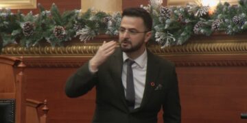 Avokati i Popullit në Kushtetuese, PD nis mbledhjen e firmave