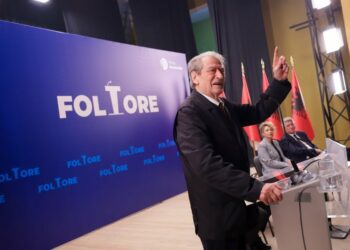 Berisha: Agjencitë shtetërore marrin peng njerëzit që të tërhiqen nga tenderat