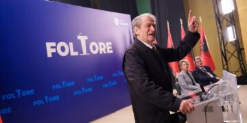 Berisha: Agjencitë shtetërore marrin peng njerëzit që të tërhiqen nga tenderat