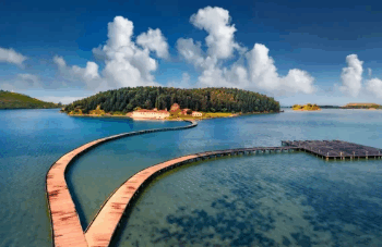 Media britanike: Shqipëria kryeson mes destinacioneve më të mira për pushime