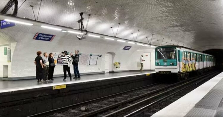 Goditi me thikë 3 gra në metronë e Parisit, arrestohet sulmuesi