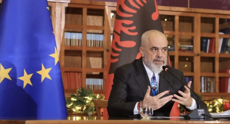 Bilanci për vitin 2025, Rama përballë gazetarëve: Rritje pagash dhe pensionesh