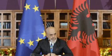 Protestat e PD, Rama: Unë në zyrë, të tjerët poshtë penxheres