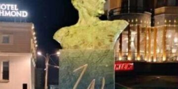 Busti i Llazar Zai Fundos, një simbol i ri në kujtesën historike të Korçës