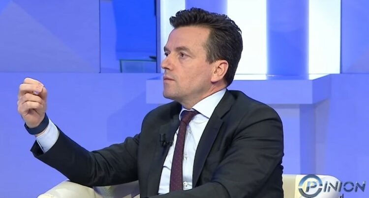 Agron Shehaj për drejtoreshën e AKSHI-t: As emri nuk i përmendej në Parlament