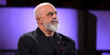 “I detyrohem një gjë të madhe”, Rama flet në Opinion për babain e tij