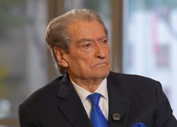 “Kam qenë edhe unë i armatosur”, Berisha tregon momentin me të vështirë në politik