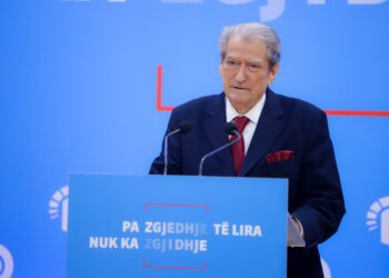 “Kafeja” e demokratëve të pakënaqur, Berisha: I pres ata që kërkojnë të më takojnë