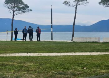 Vlorë/ Një person gjendet i pajetë në Lungomare