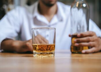 OBSH: Një e treta e vdekjeve në Europë lidhen me alkoolin