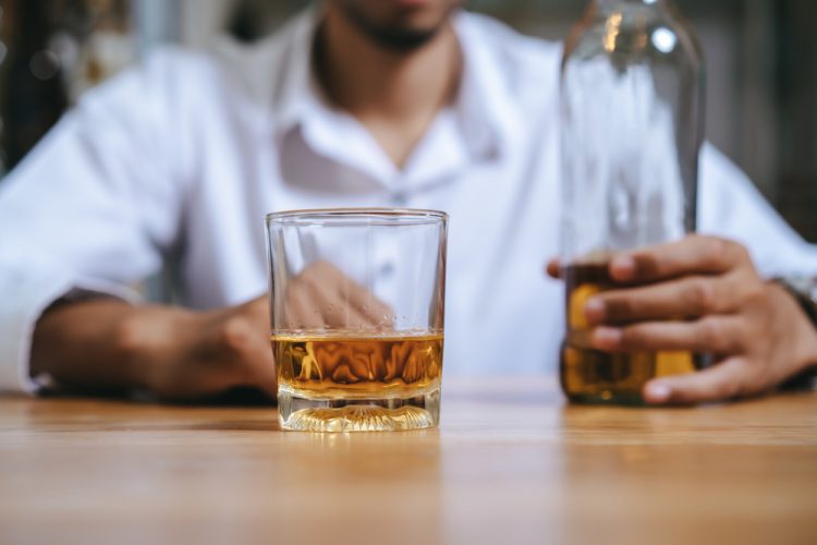 OBSH  Një e treta e vdekjeve në Europë lidhen me alkoolin