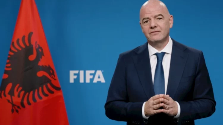 Presidenti i FIFA-s mesazh Shqipërisë: Botërorin e keni vetëm dy fitore larg…