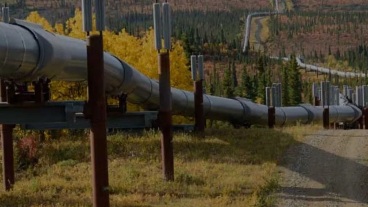 Pas një dekade ndërprerjeje  rinis funksionimi i naftësjellësit Selanik Shkup