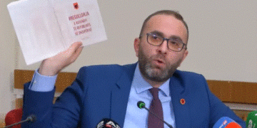 SPAK kërkon arrestimin e Ballukut, PD mbledh Këshillimin e Mandateve pa PS