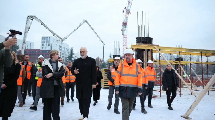 Rindërtohet Pediatria në QSUT, Rama inspekton punimet: Shërbim cilësor për pacientët