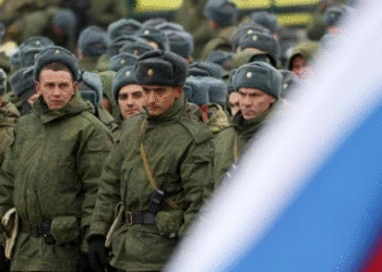 Dekreti i Putinit detyron të huajt në Rusi të nënshkruajnë kontratë me ushtrinë