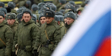 Dekreti i Putinit detyron të huajt në Rusi të nënshkruajnë kontratë me ushtrinë