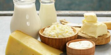 Kina godet produktet e qumështin evropian, tarifa deri në 42.7% për importet nga BE