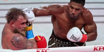 VIDEO/ Aksidentohet në Nigeri Anthony Joshua, dy të vdekur nga përplasja e mjeteve