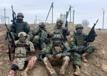 “Militantët serbë që luftojnë për Putin po përgatiten për një luftë ballkanike”