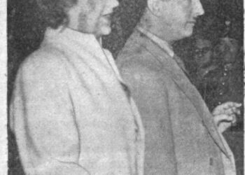 Jakobstads Tidning (1939)/Mbreti Zog,shumë bujar me bakshishe në hotelet e Varshavës