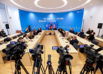 Berisha:Sakrifica jonë për të larguar këtë qeveri, kush nuk përgjigjet dot del anash