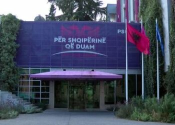 Mblidhet grupi parlamentar i PS, të pranishëm Rama dhe Balluku