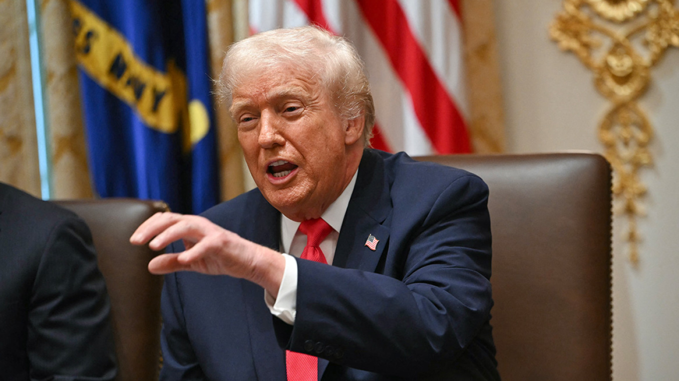 trump-sulmon-gazetaren-e-abc-news-je-personi-me-bezdises-ne-te-gjithe-vendin