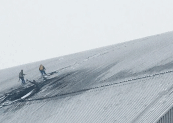 Dëmtohet mburoja mbrojtëse e centralit bërthamor të Çernobilit