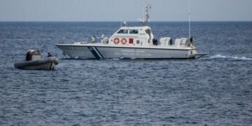 Greqi, shpëtohen 52 emigrantë në Egje