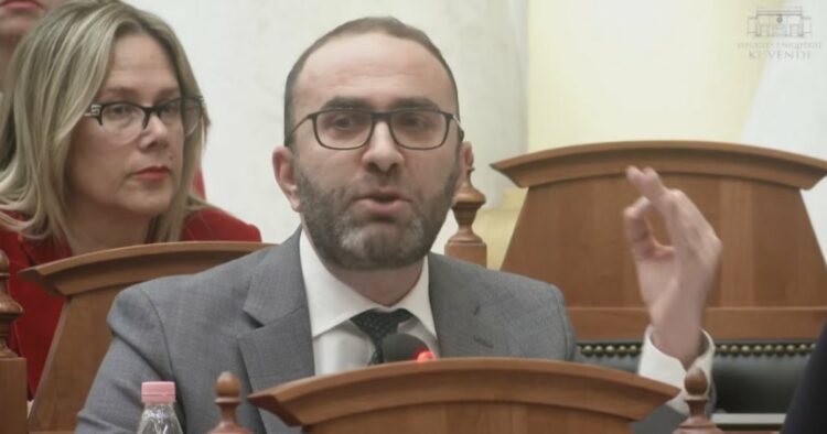 Protesta, Bardhi: Ministrja e Brendshme të japë llogari për dhunën policore
