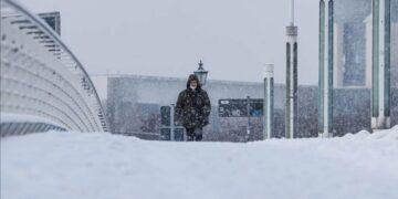 Gjermani/Stuhia e akullit mbyll shkollat, anulon fluturimet dhe paralizon hekurudhat