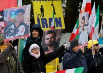 Protestat masive trondisin Iranin, raportohen për 16 viktima